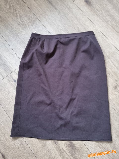úzka hnedá sukňa veľ. 40