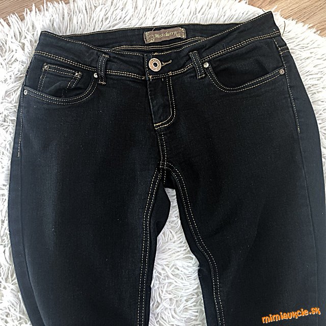 džínsy s ozdobnými zipsami Miss cher