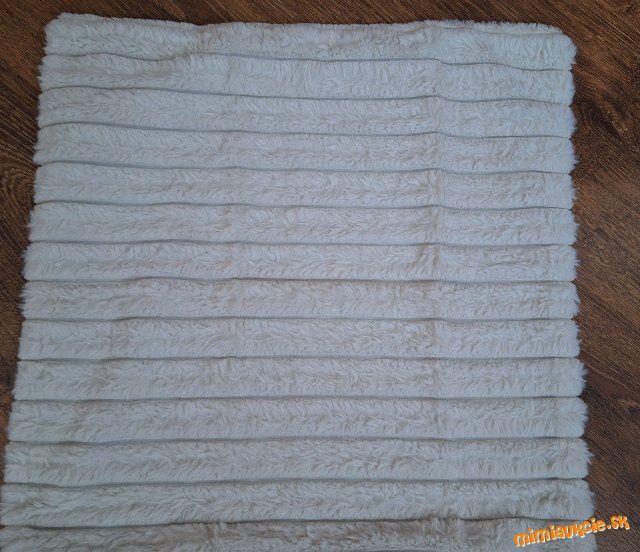 *** chlpata obliecka na vankús 45x45cm***