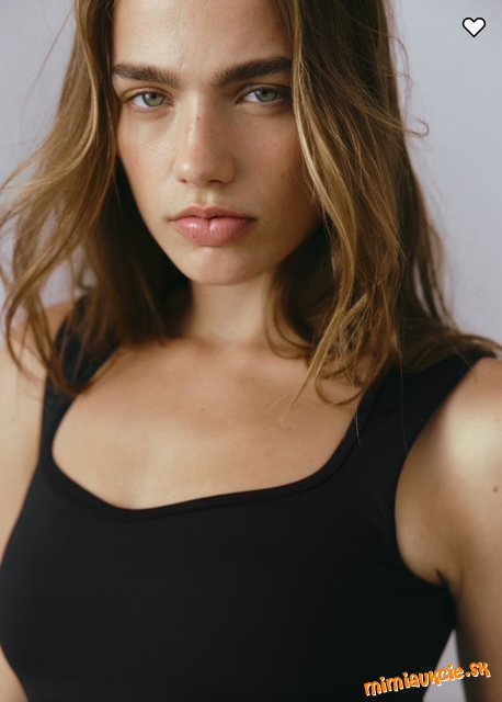 ŠPORTOVÉ TIELKO SCULPTMOVE™- novinka H&M - v prpdajni 18,99 €