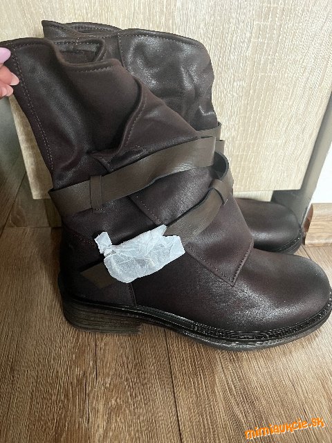 Kvalitne kožené dámske prechodne čižmy z Talianska vel 39 + DARCEK hodnotny