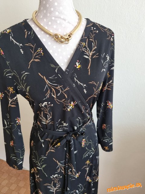 čierne zavinovacie šaty s potlačou Mango veľ. 38