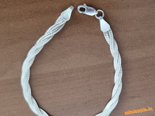 dámsky plochý prepletaný strieborný náramok