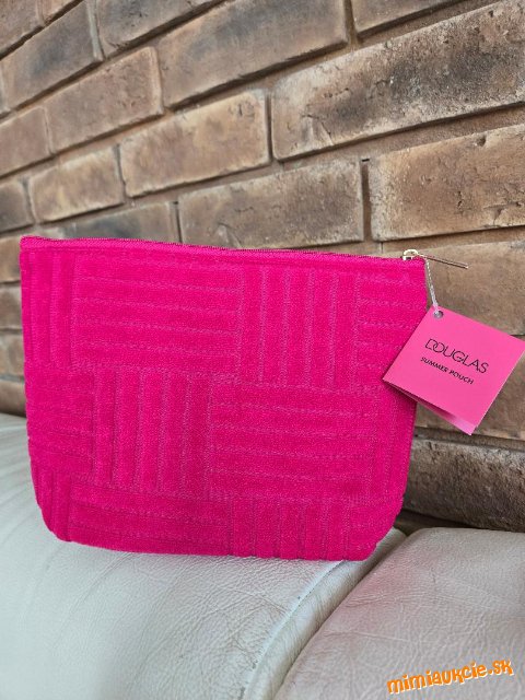 Douglas kozmeticka tasticka