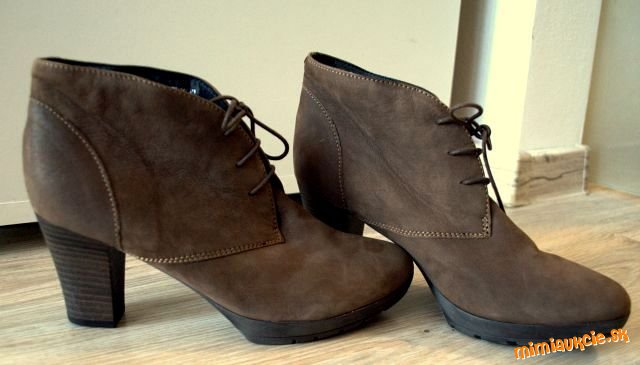 *** Nádherné dámske členkové topánky zn. VARESE ....... pravá koža ...... VÝBORNÝ stav ***