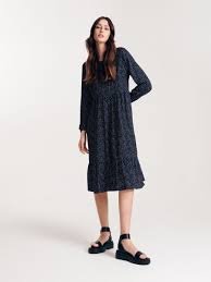 krásne denné tmavomodro biele bodkované šaty Reserved