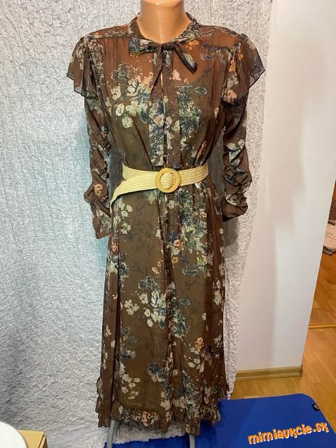 skvelé hnedé kvetované šaty One uni velkosť super M-L -xl