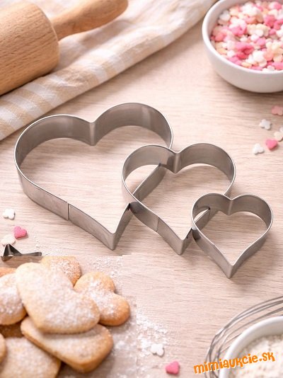 Set 3 srdieckovych vykrajovaciek KAISER !!! Nove !!! VASA CENA