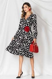 krásne čierno biele šaty Shein