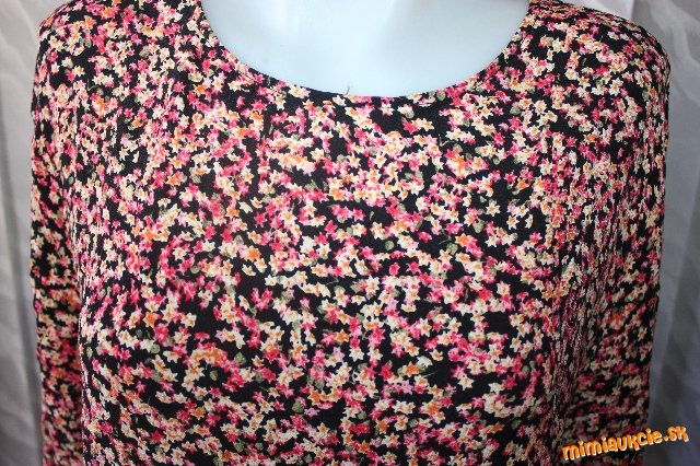 Zaujímavé kvietkované lietacie šaty....XL.....HM....Nepremeškajte !!! Pribalím darček...