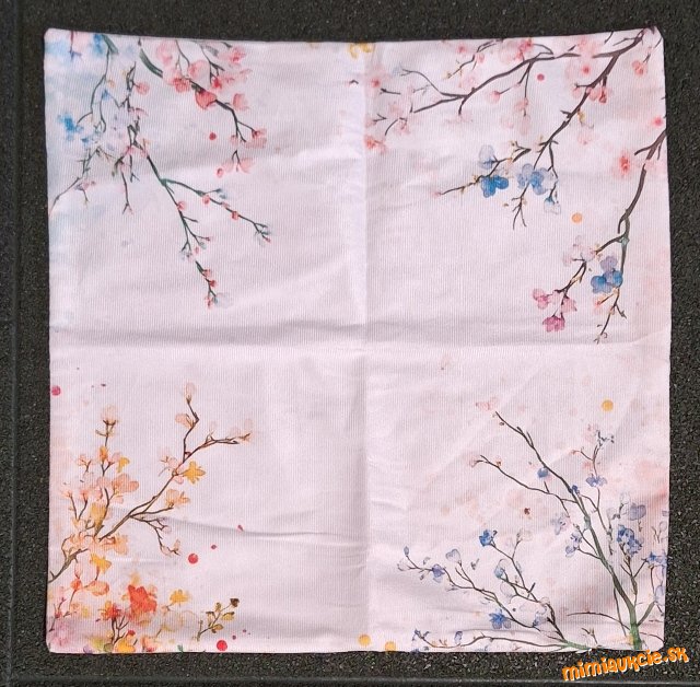 *** obliečka na vankúš 45x 45cm*** hrubšia- pevná - hladká látka ***