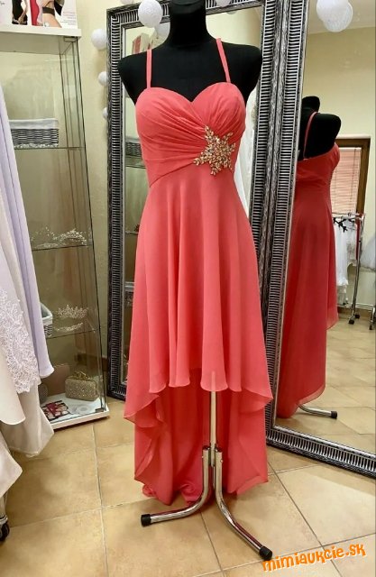 Spoločenské šaty vo veľkosti S/M