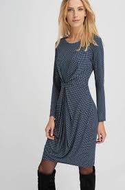 nadčasové úpletové modro žlté bodkované šaty Orsay