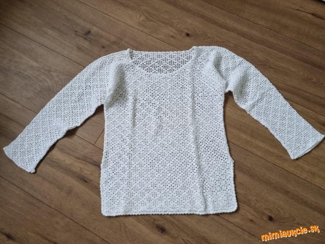 biely nový háčkovaný top veľ M