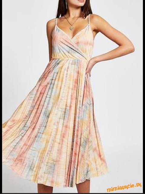 Jemny zensky krasny model, top stav