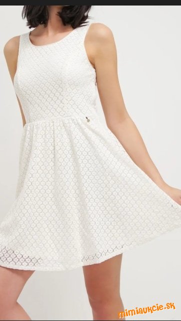 Krasne , velmi zenske satky, sadnu S/M, malicko nosene