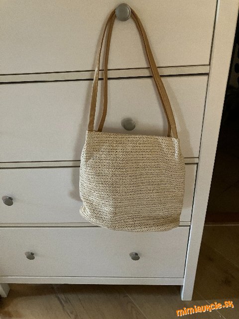 krásna letná kabelka