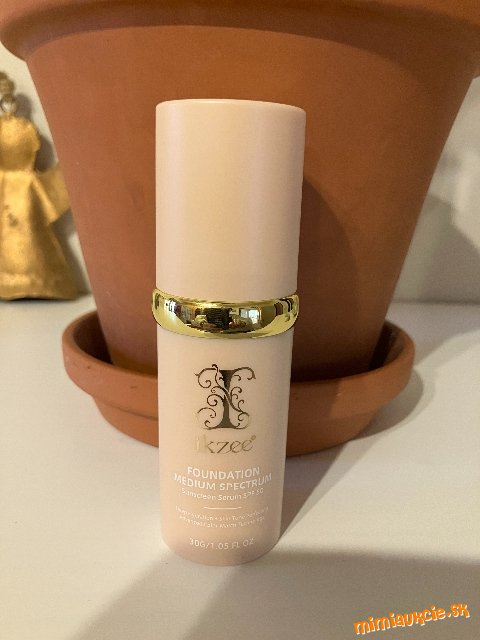 Podkladová báza, ktorá sa prispôsobí farbe vašej pleti pomocou SPF 50+ 30 ml