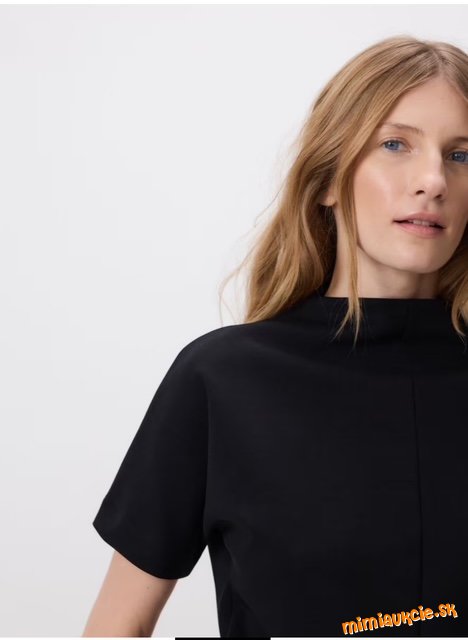 Uzasny top - novinka Reserved - v predajni 19,99eur