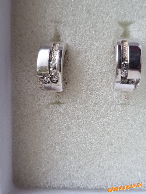 masívne strieborné náušnice