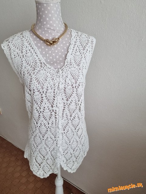 biela háčkovaná dlhšia vesta veľ. L/XL