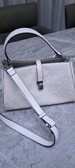 *** luxusná GUESS kabelka *** s visačkou! PC 160$