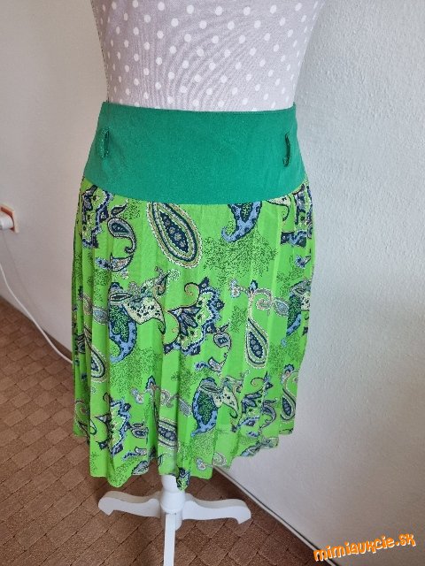 nová zelená ľahká plisovaná sukňa veľ. 40