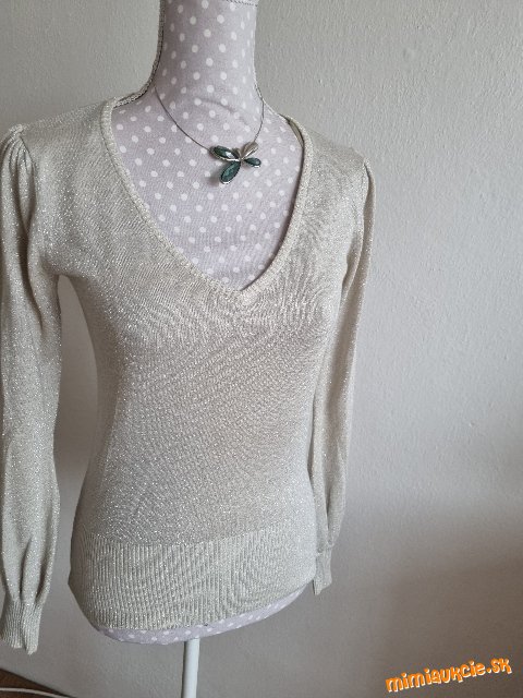 nový maslový svetrík so striieborným vláknom Atmosphere 38