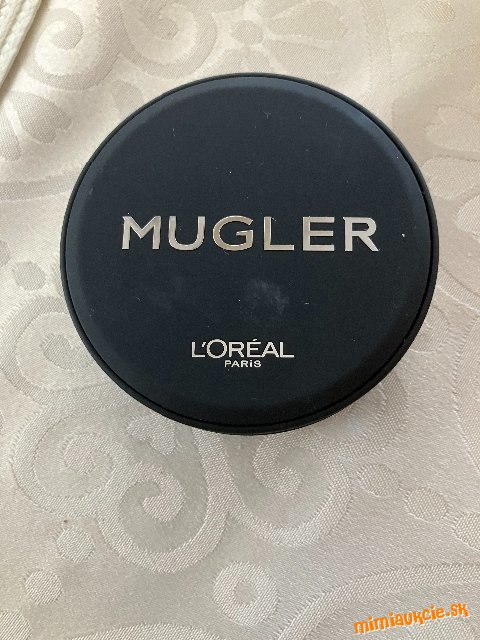 L’Oréal Paris x Mugler dlhotrvajúci kompaktný make-up pre plné krytie,Illusion 4 medium