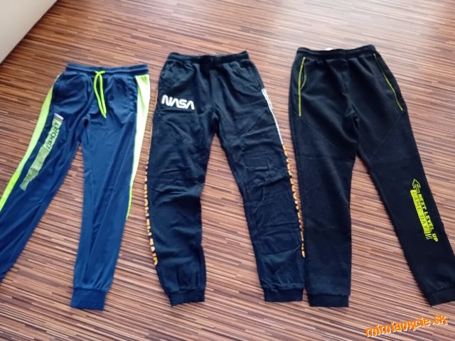 3 x chlapčenské teplaky***158***