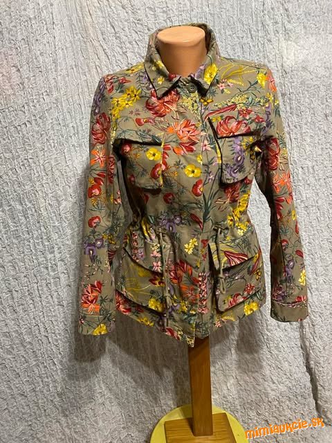 nádherná khaki kvetovaná bunda H&m
