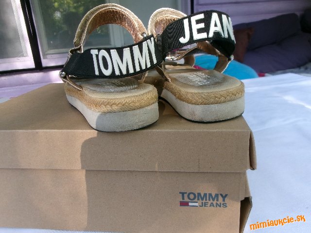 sandále TOMMY HILFIGER v orig. krabici................OD EURA