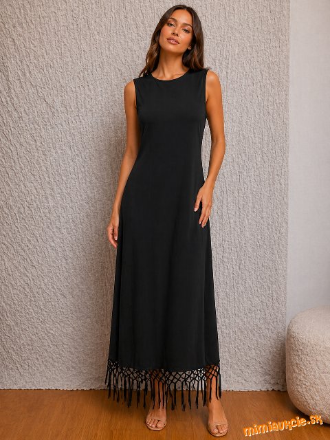 jedinečné čierne taftové šaty s aplikáciou na sukni Na kd p..c 65 eur