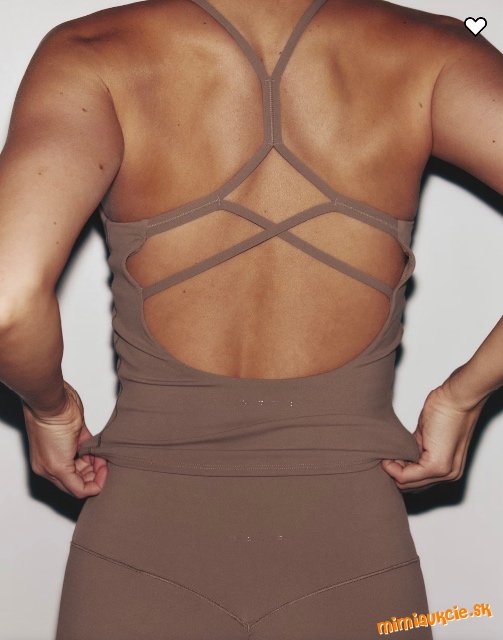 Sportovy top so vsitou podprsenkou - nova kolekcia H&M - v predajni 23,99eur