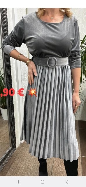 Damske šaty s plisovanou sukňou