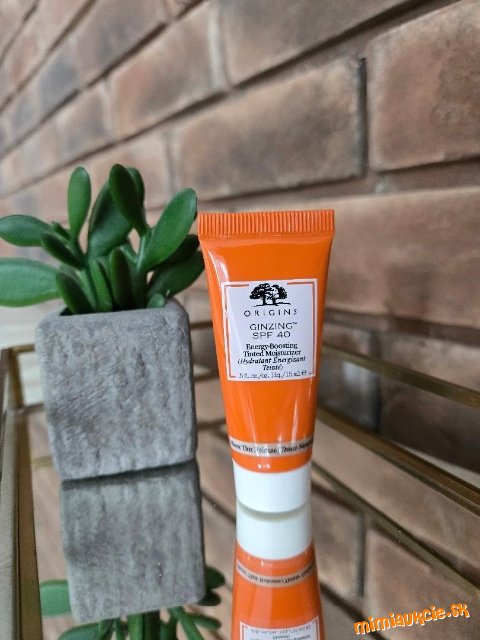 Origins GinZing™ SPF 40 Energy-Boosting Tinted Moisturizer 15ml