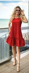 krásne žiarivé červené šaty Misha p.c. 209 eur
