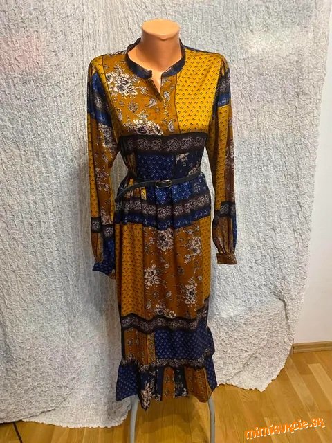 modro oranžové voľné šaty s paisley vzorom