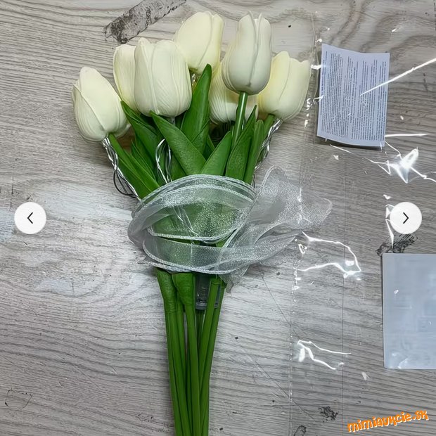 Svietiaca kytica tulipánov - biela farba