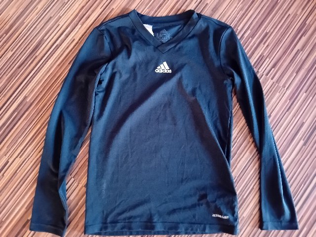 ADIDAS futbalové tričko pod dres /na zimný šport/ *** 152 ***