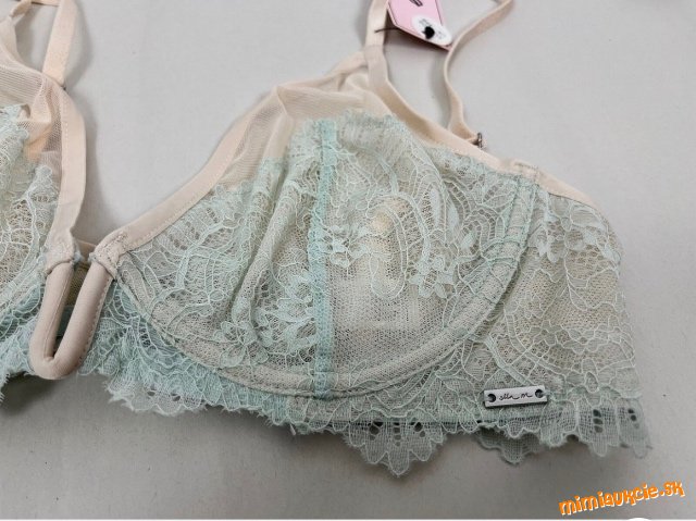 Podprsenka bez vypchávok s čipkou - Lindex ELLA.M pc. 29,99eur