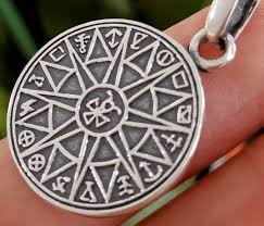 Venušin amulet pre bezpečie na cestách Vás vždy privedie do cieľa (nielen na cestách fyzických)