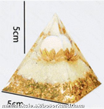Pyramída so zlatými pilinami,prachom,opálom a lotosovým kvetom... pre pokoj,bohatstvo v duši aj inak