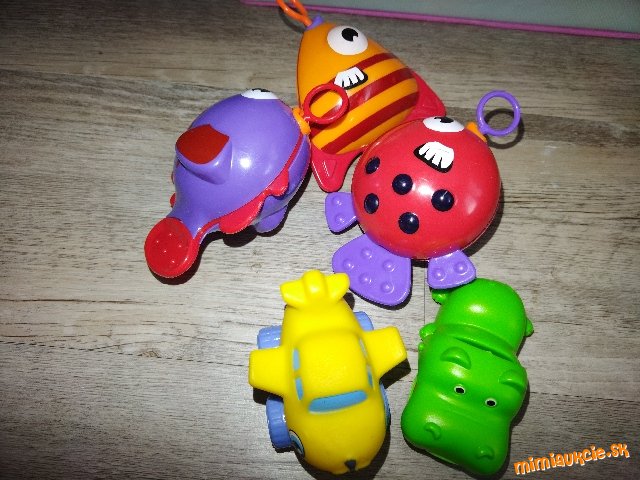 Hračky