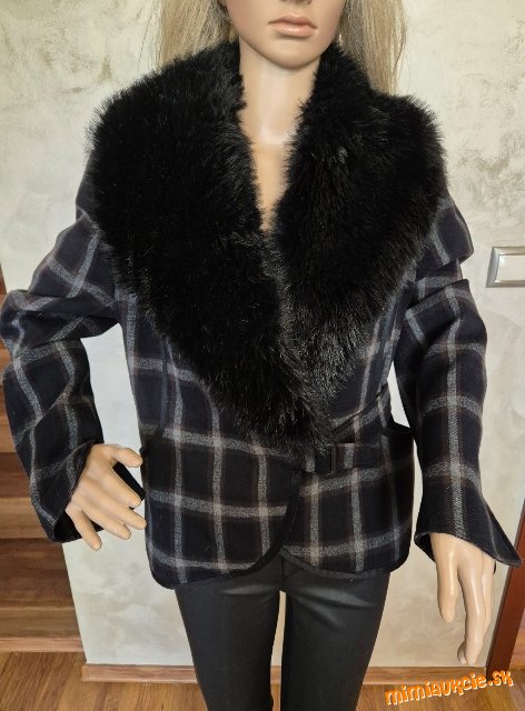 Chantall kabátik s odopinatelnou kozisinou - vel. 40, Pc 150 €